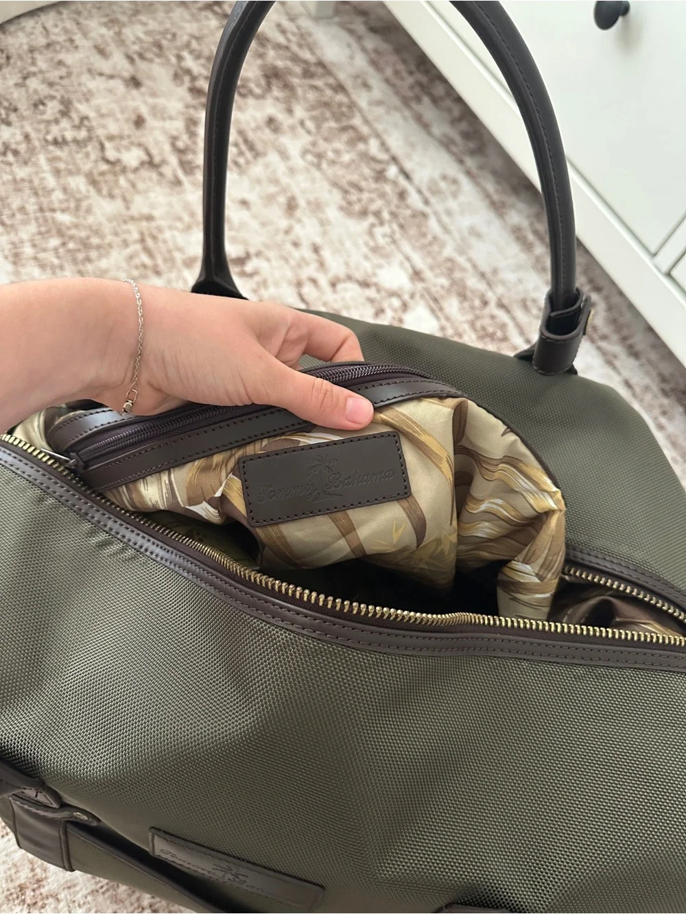 Tommy Bahama Travel Carry On Duffle Bag 21x15